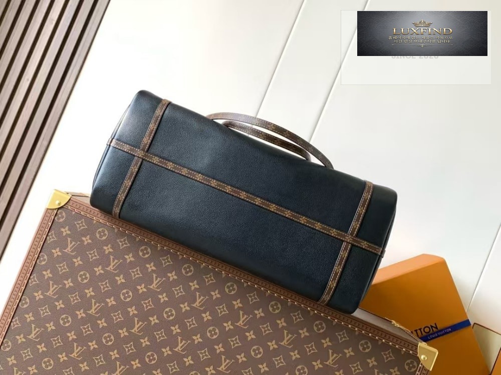 Louis Vuitton Express Travel