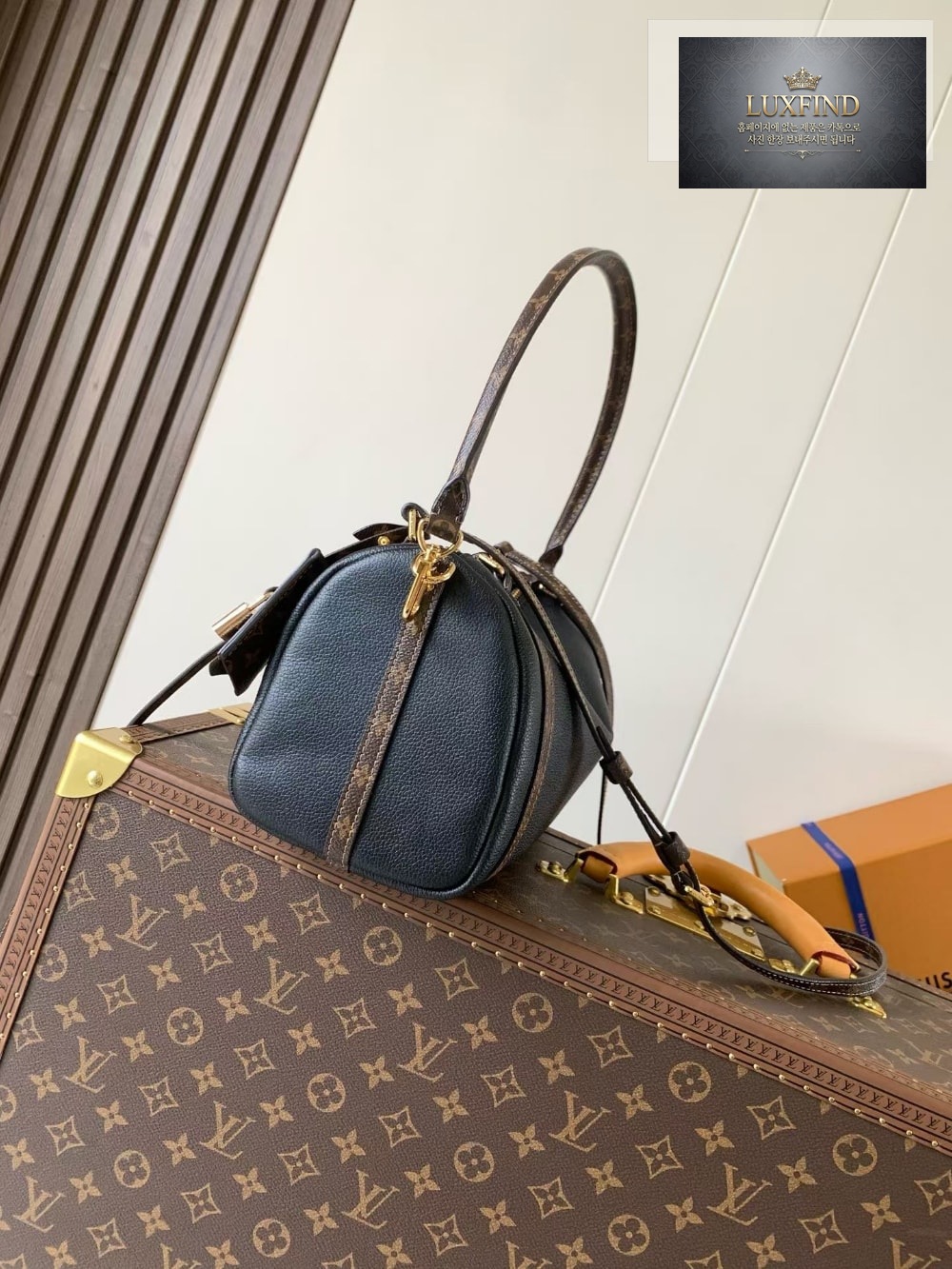 Louis Vuitton Express PM