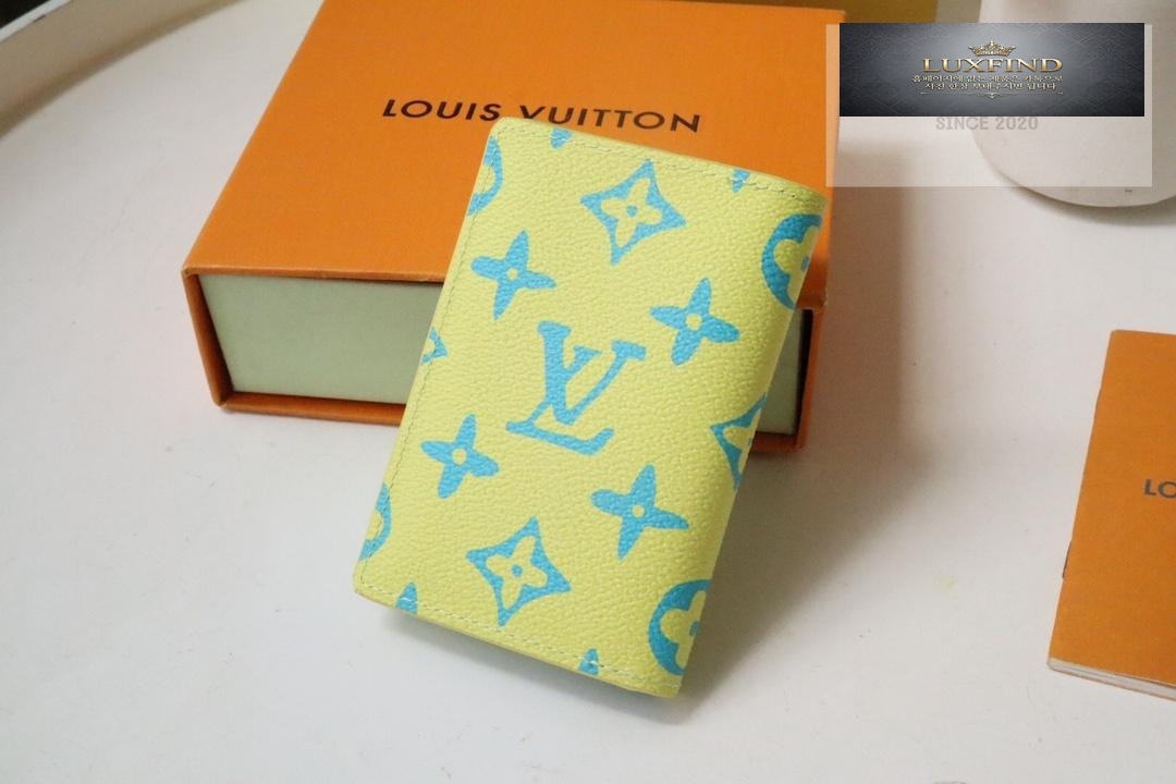 Louis Vuitton M82005