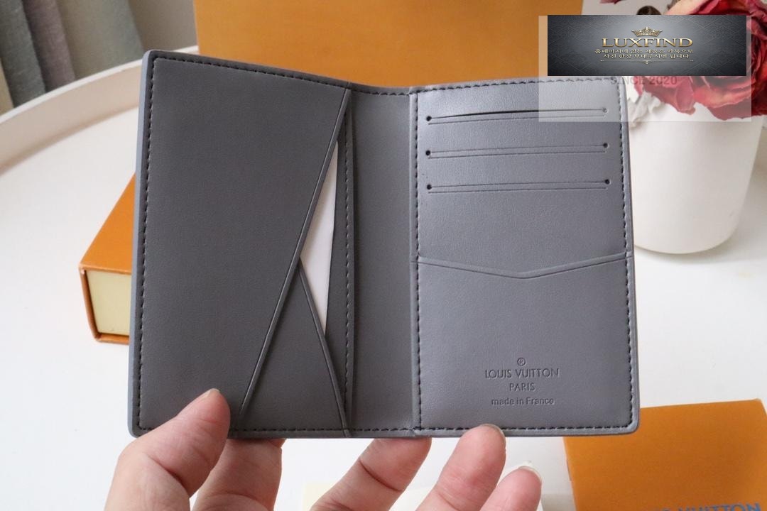 Louis Vuitton M81383
