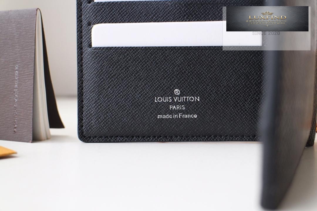 Louis Vuitton M60895