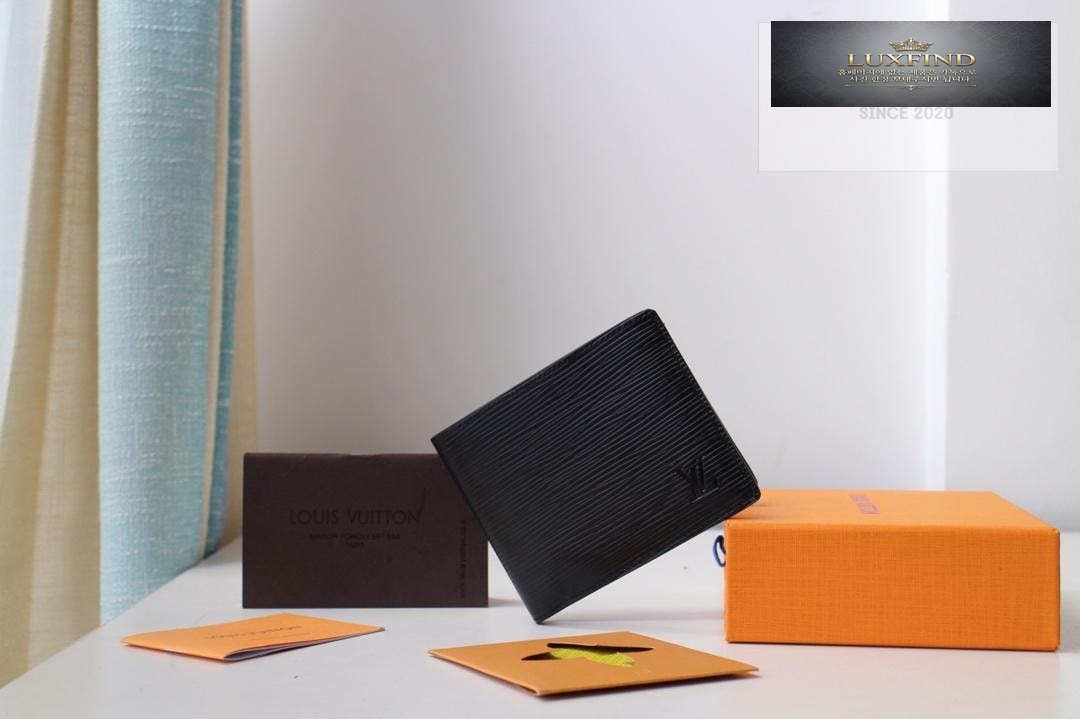 Louis Vuitton M60895