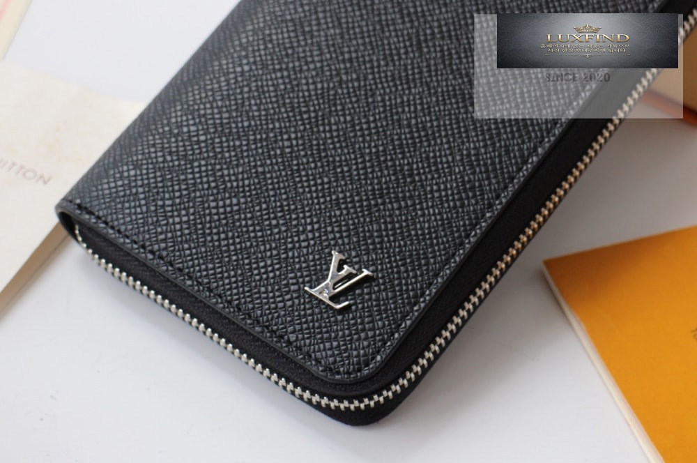 Louis Vuitton M30317