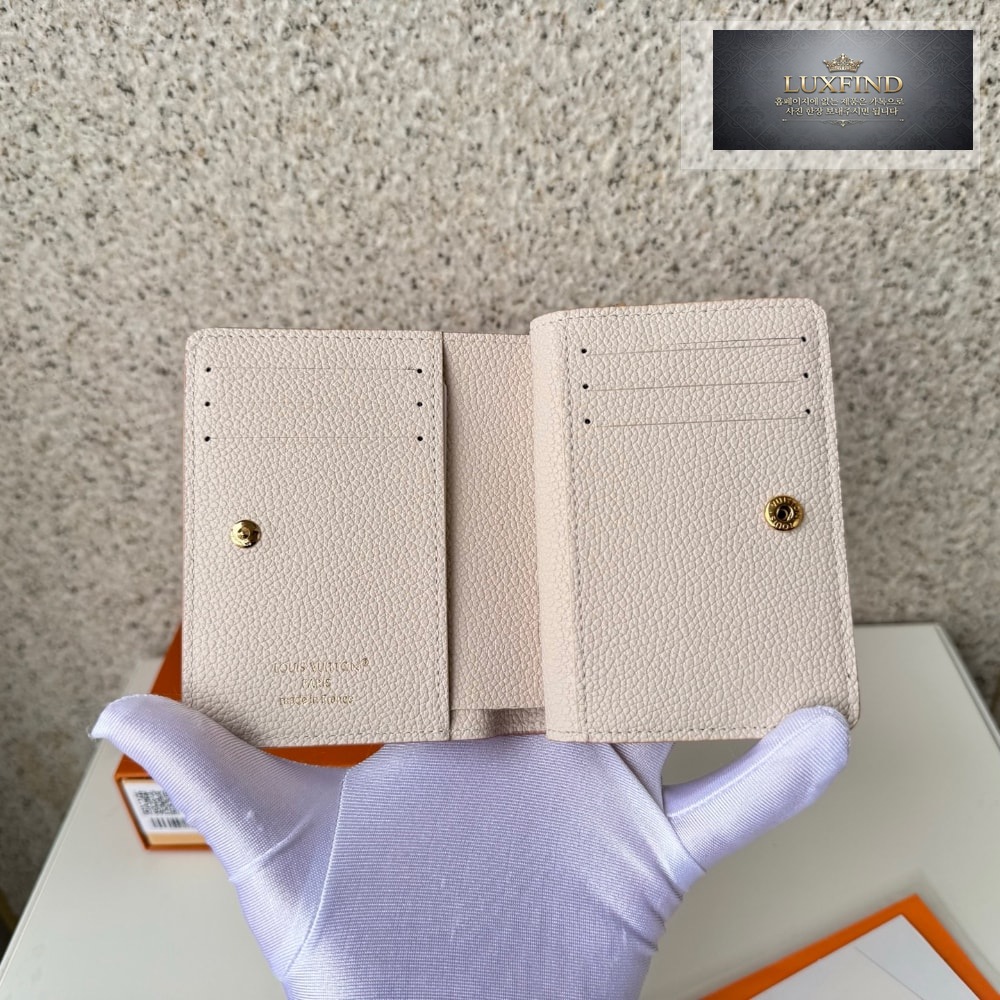 Louis Vuitton M22399
