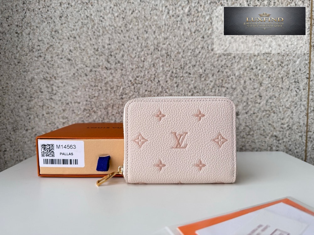 Louis Vuitton M14563