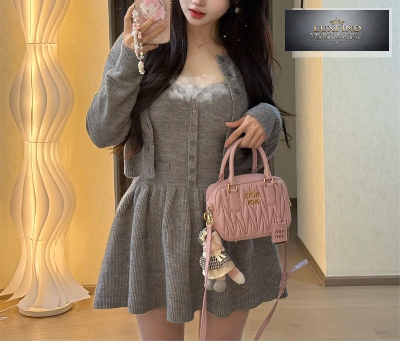 미우미우 아르카디 마테라쎄 나파 가죽 토트 백 5BB123