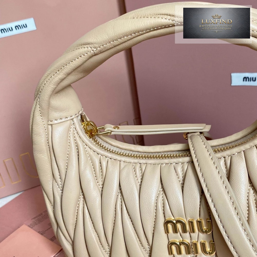 Miu Miu Wander Matelasse Nappa Leather Hobo