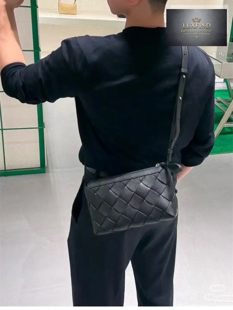 보테가베네타 디아고 지퍼 메신저 백 837112