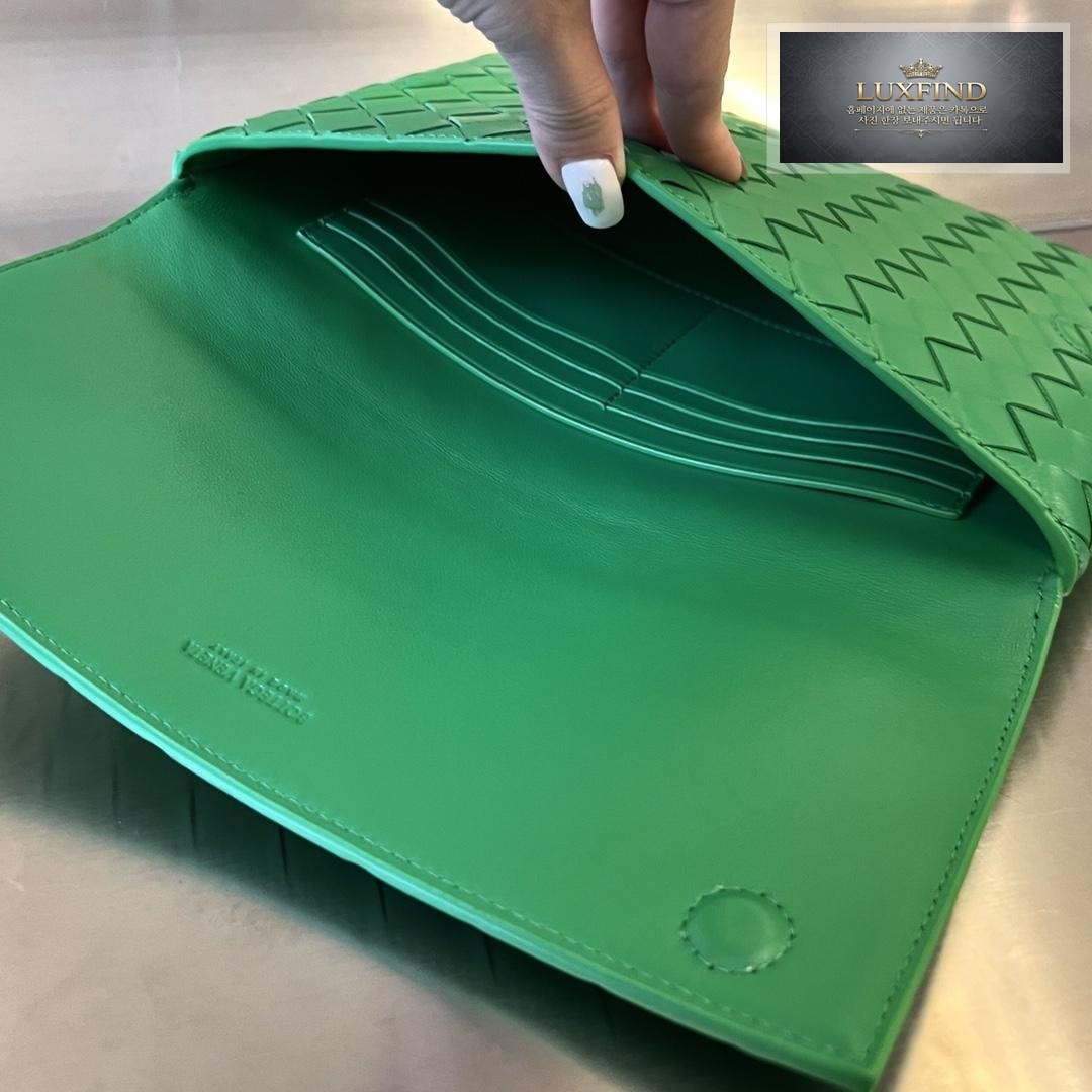 Bottega Veneta intrecio Flap Pouch