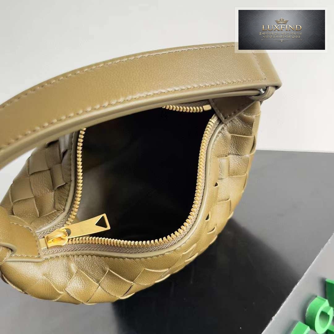 Bottega Veneta Wallis