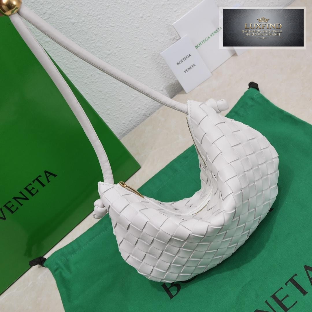 Bottega Veneta Turn Pouch