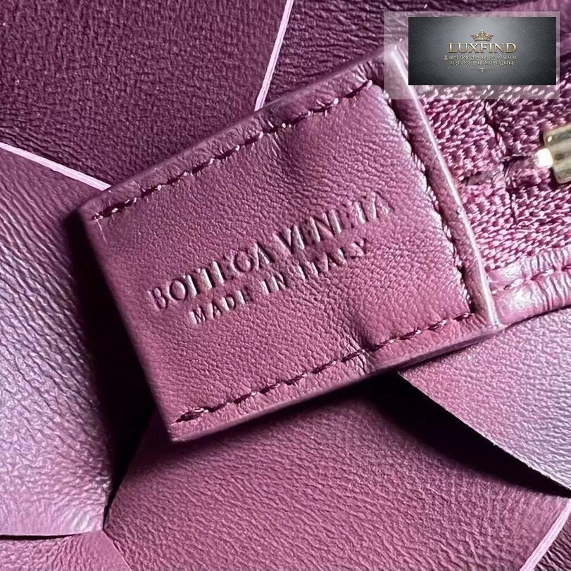 Bottega Veneta Small Cassette Camera Bag