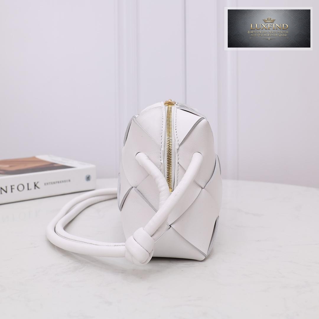 Bottega Veneta Small Cassette Camera Bag