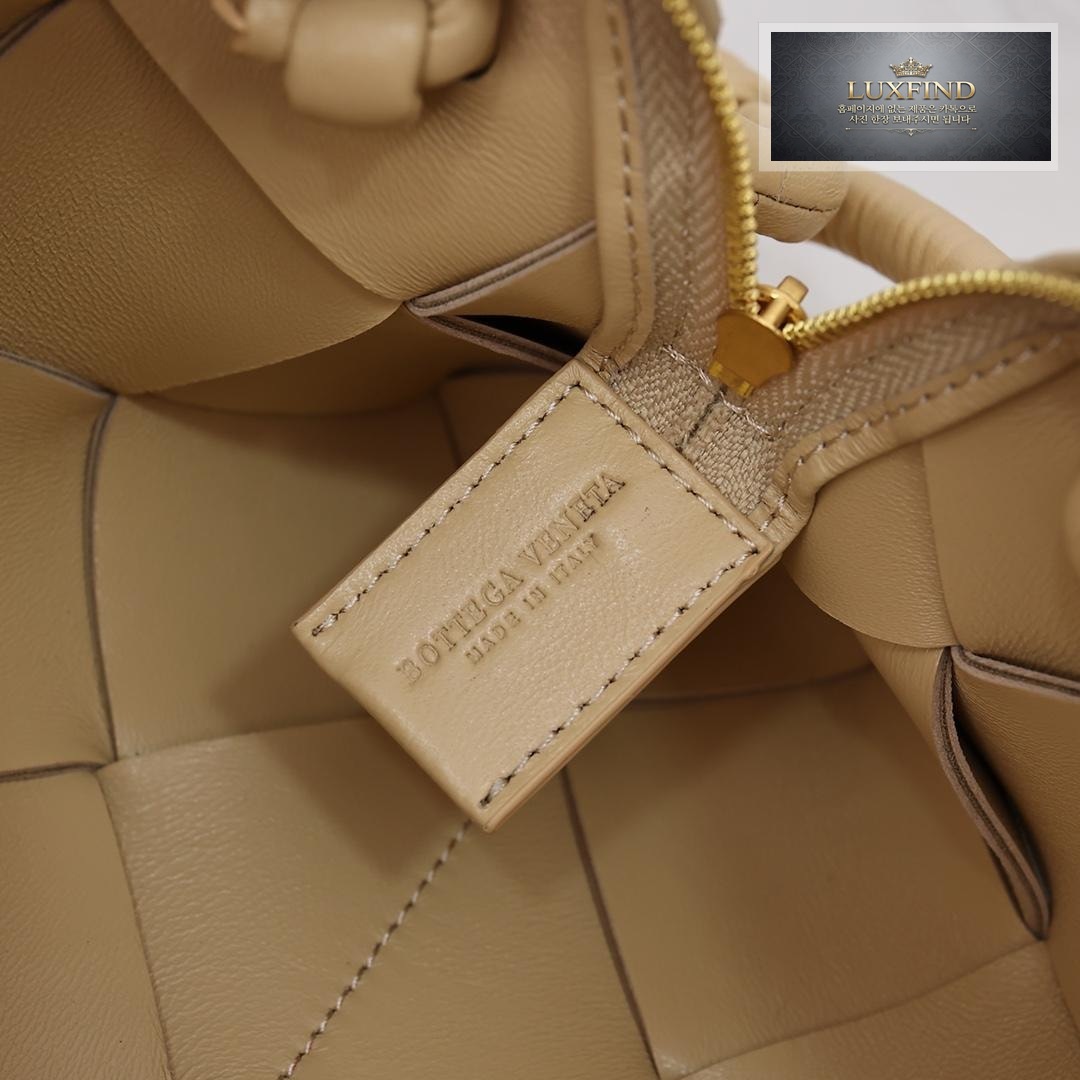 Bottega Veneta Small Cassette Camera Bag
