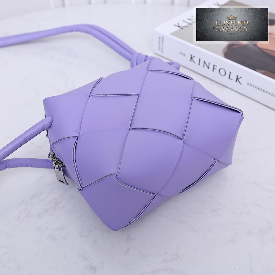 Bottega Veneta Mini Cassette Camera Bag