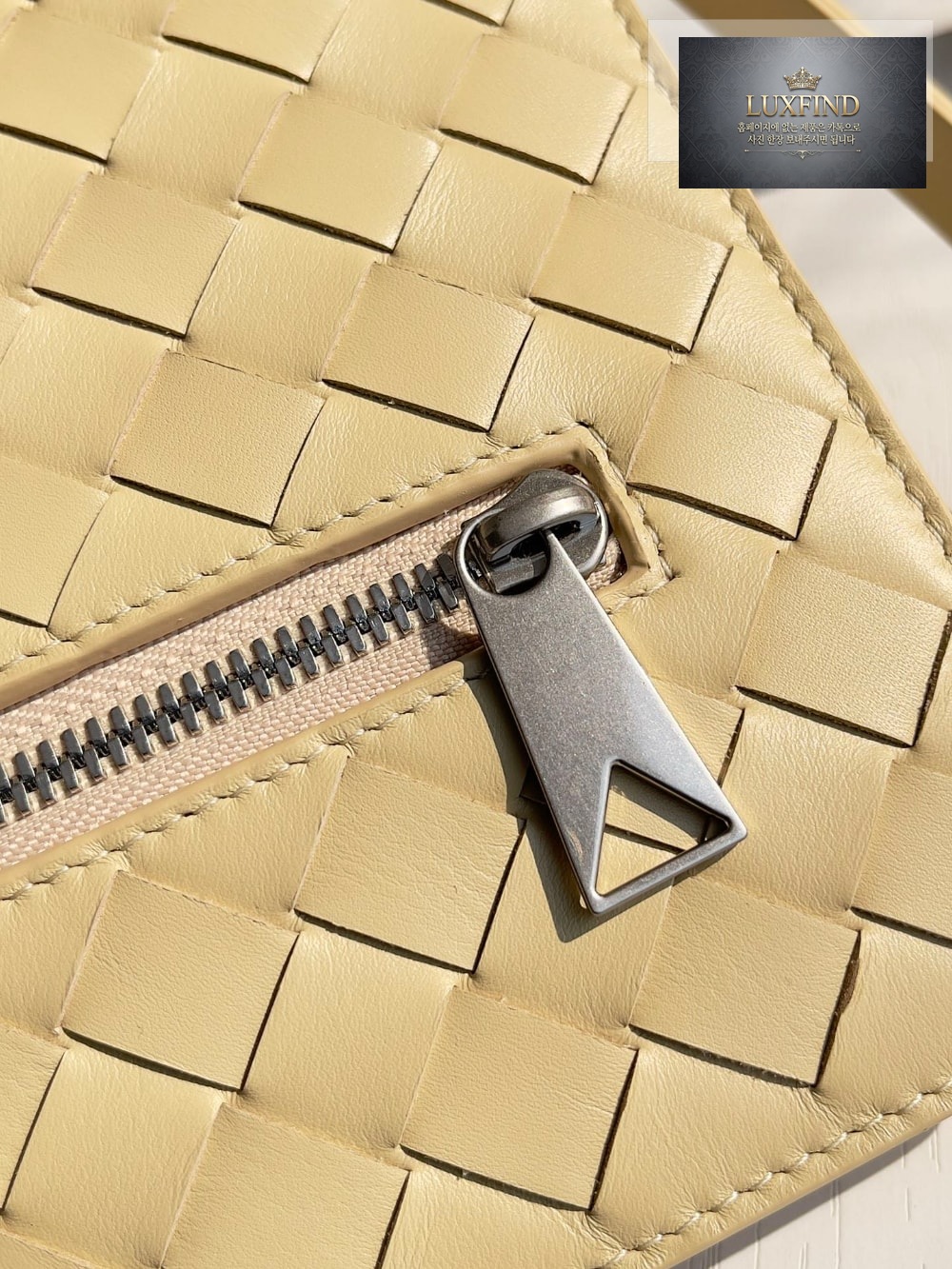 Bottega Veneta Intrecciato Document Case With Wristlet