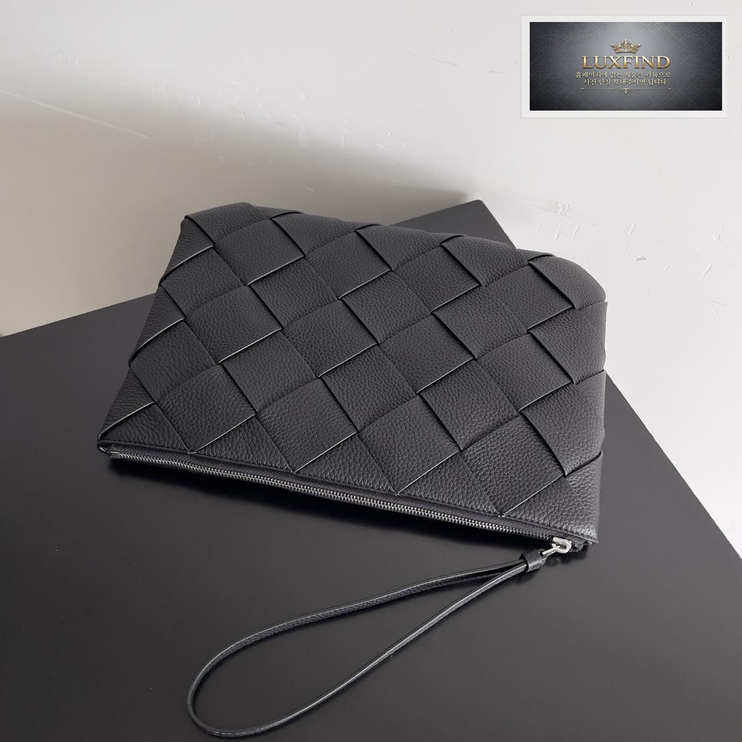 Bottega Veneta Diago Pouch