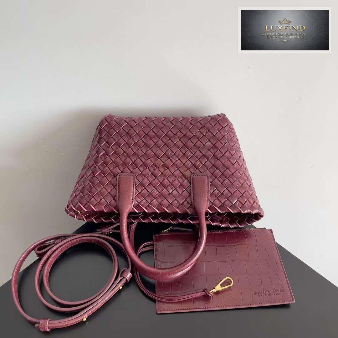Bottega Veneta Cava Crocodile