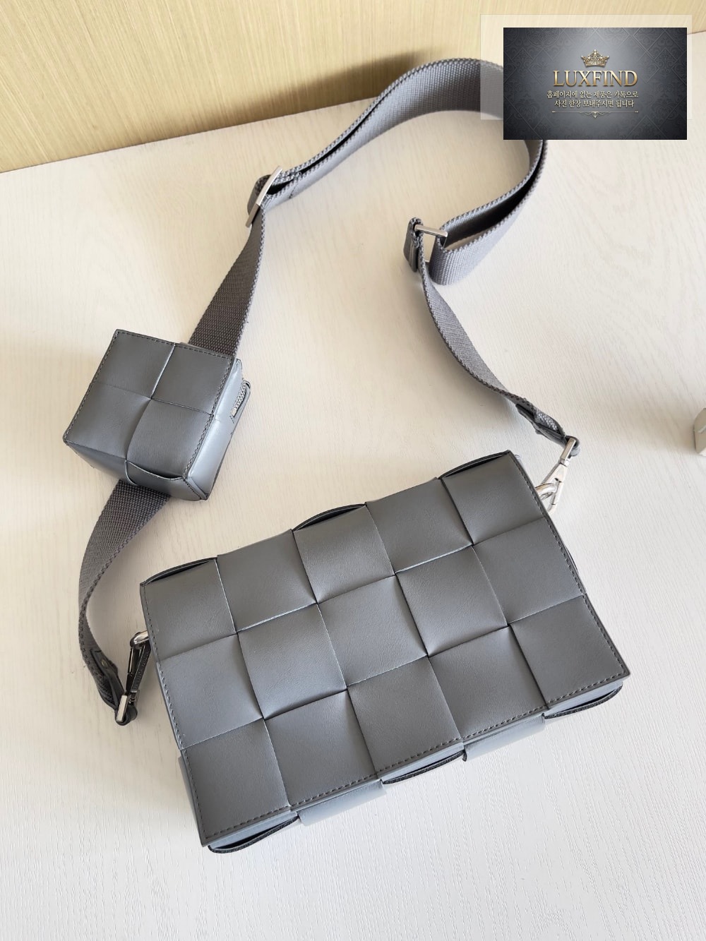 Bottega Veneta Cassette With Versatile Strap