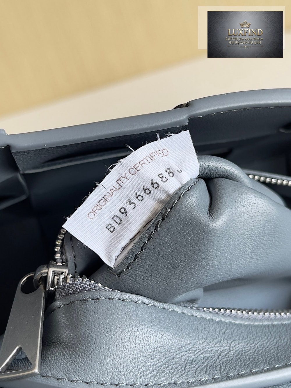 Bottega Veneta Cassette With Versatile Strap