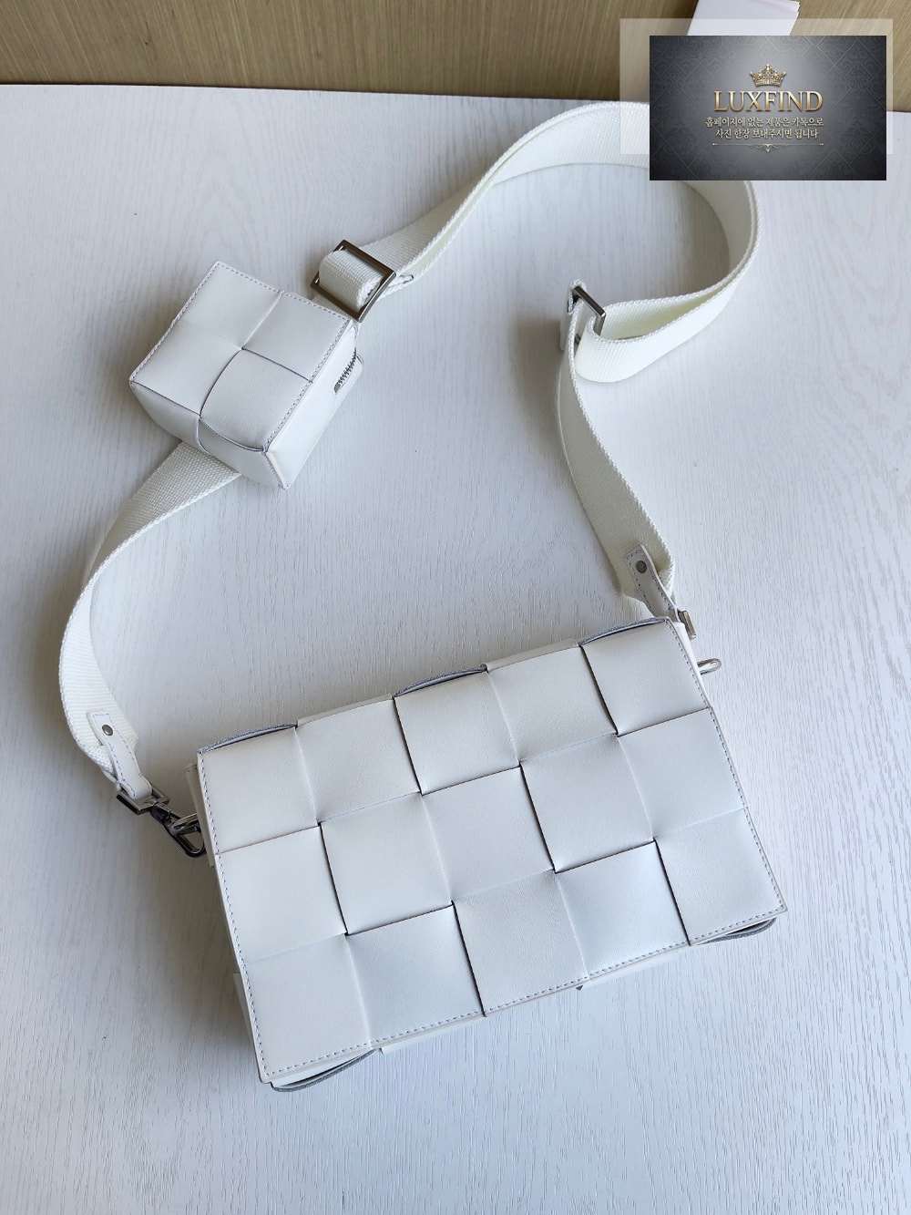 Bottega Veneta Cassette With Versatile Strap