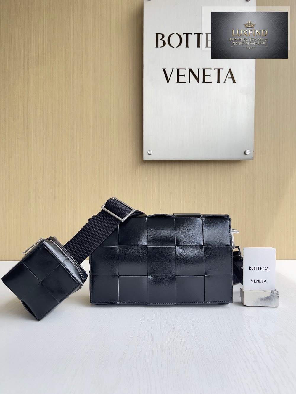 Bottega Veneta Cassette With Versatile Strap