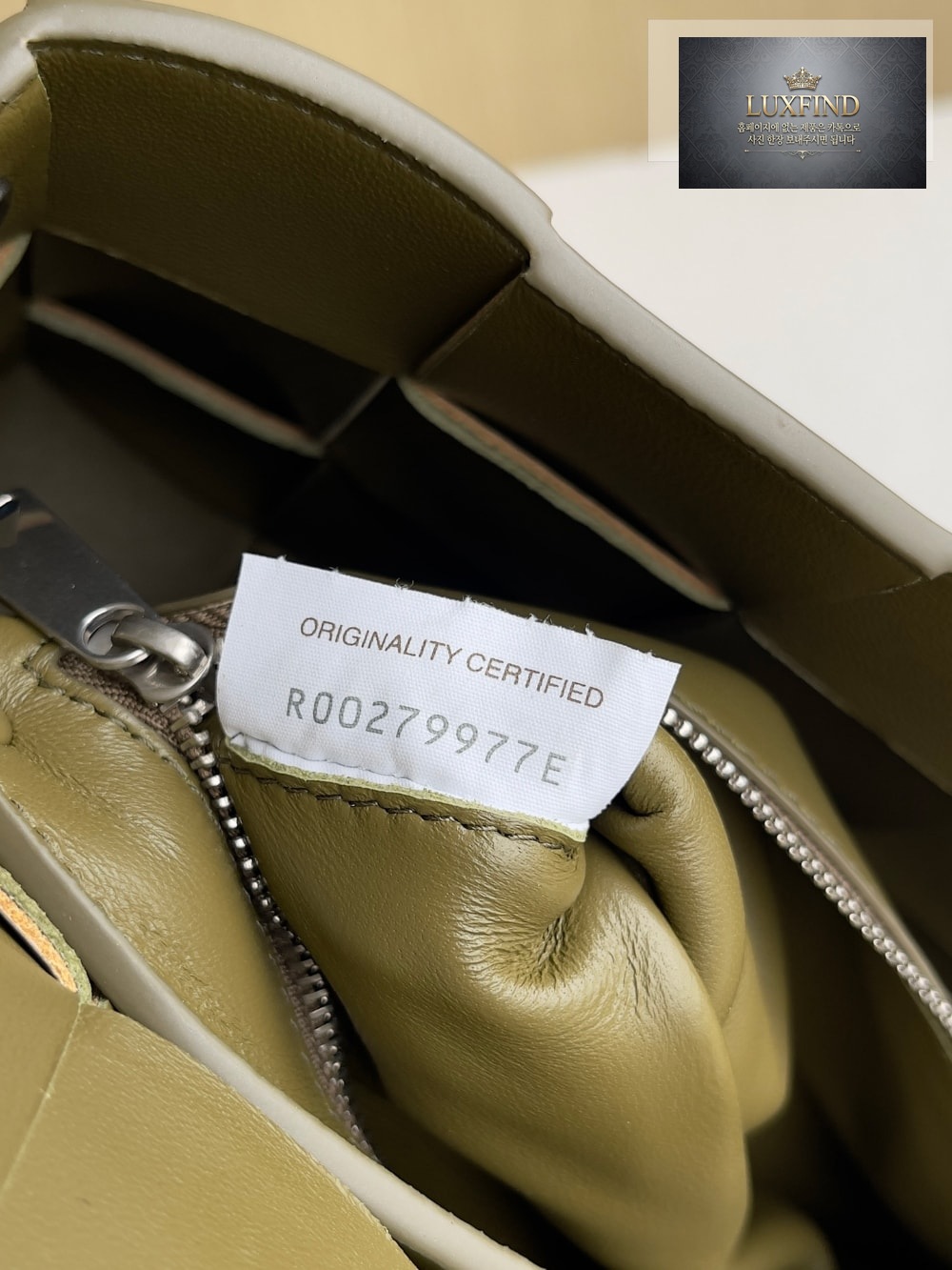 Bottega Veneta Cassette With Versatile Strap