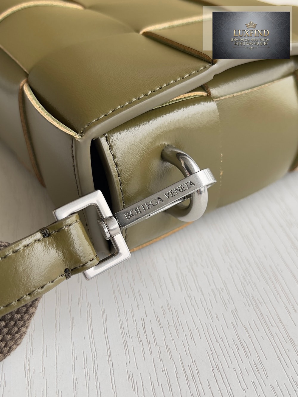 Bottega Veneta Cassette With Versatile Strap