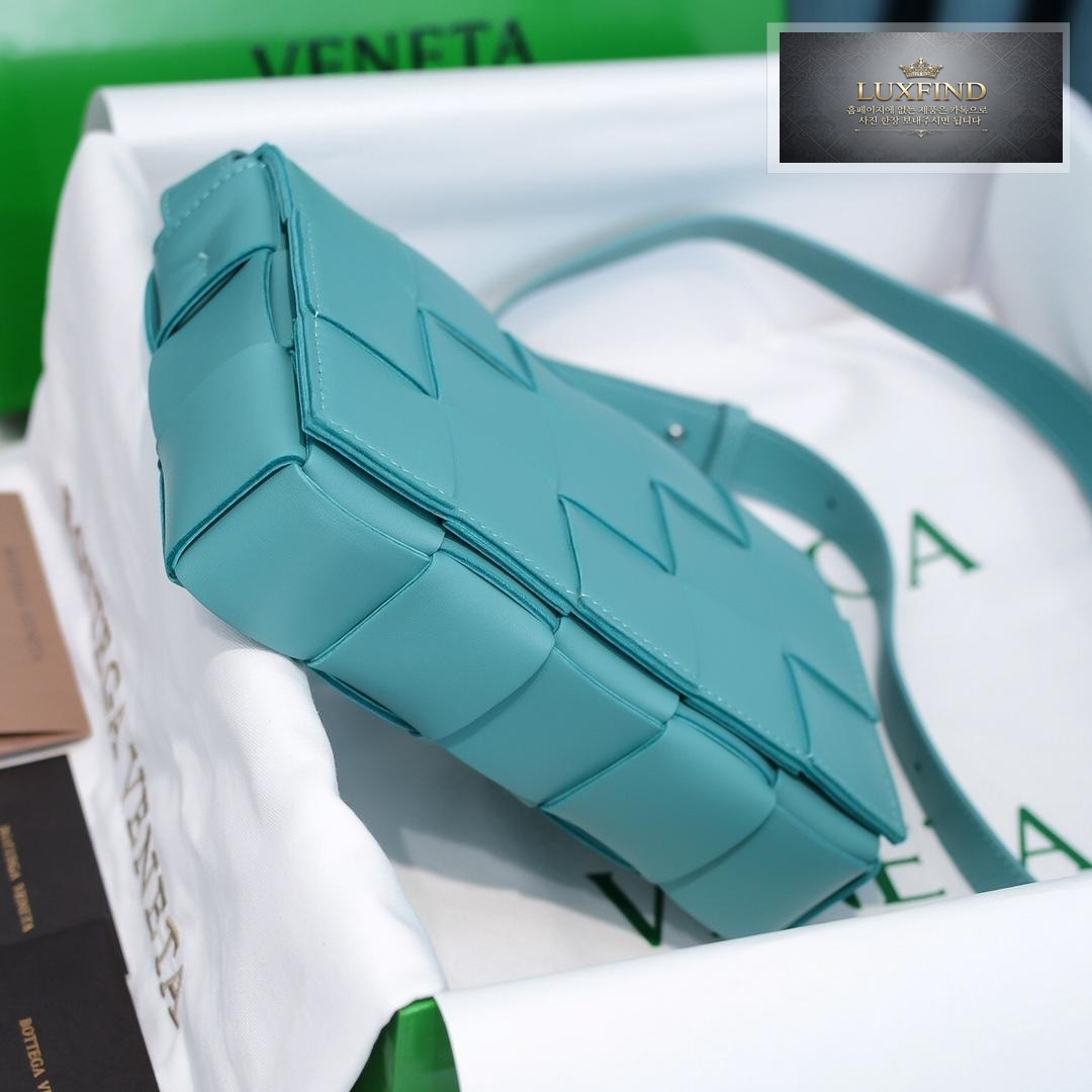 Bottega Veneta Cassette