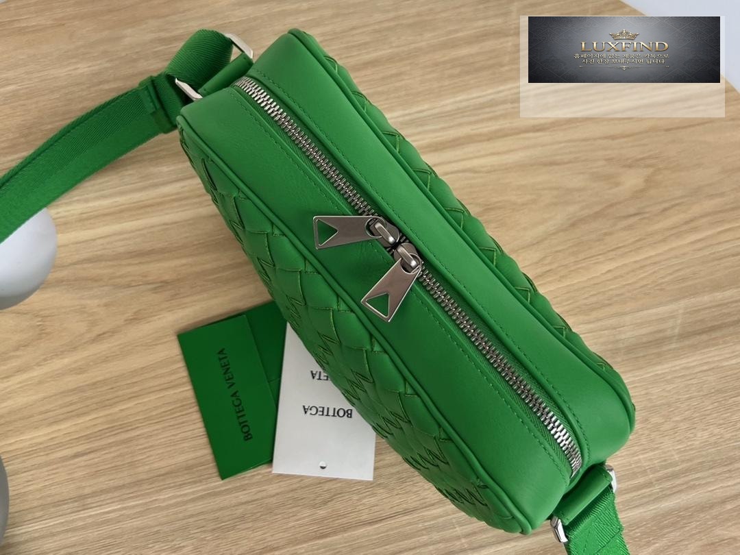 Bottega Veneta Camera
