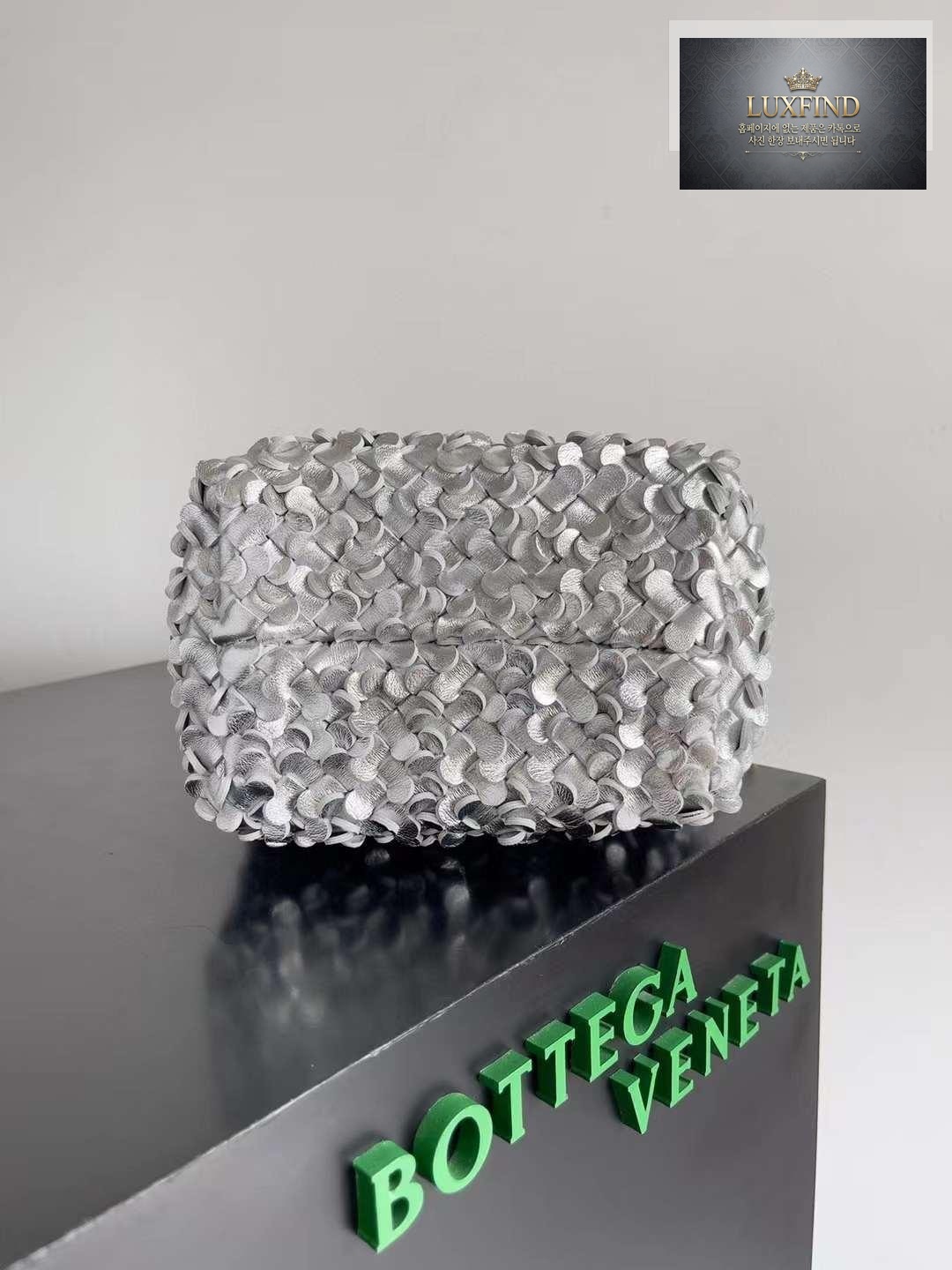 Bottega Veneta Cabat Bucket Sequins