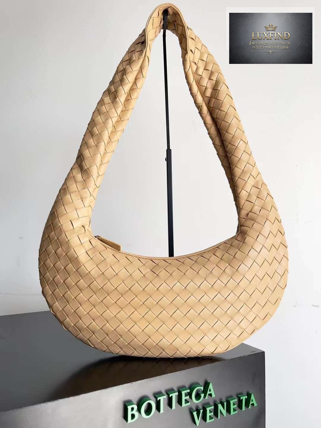 Bottega Veneta Buddy