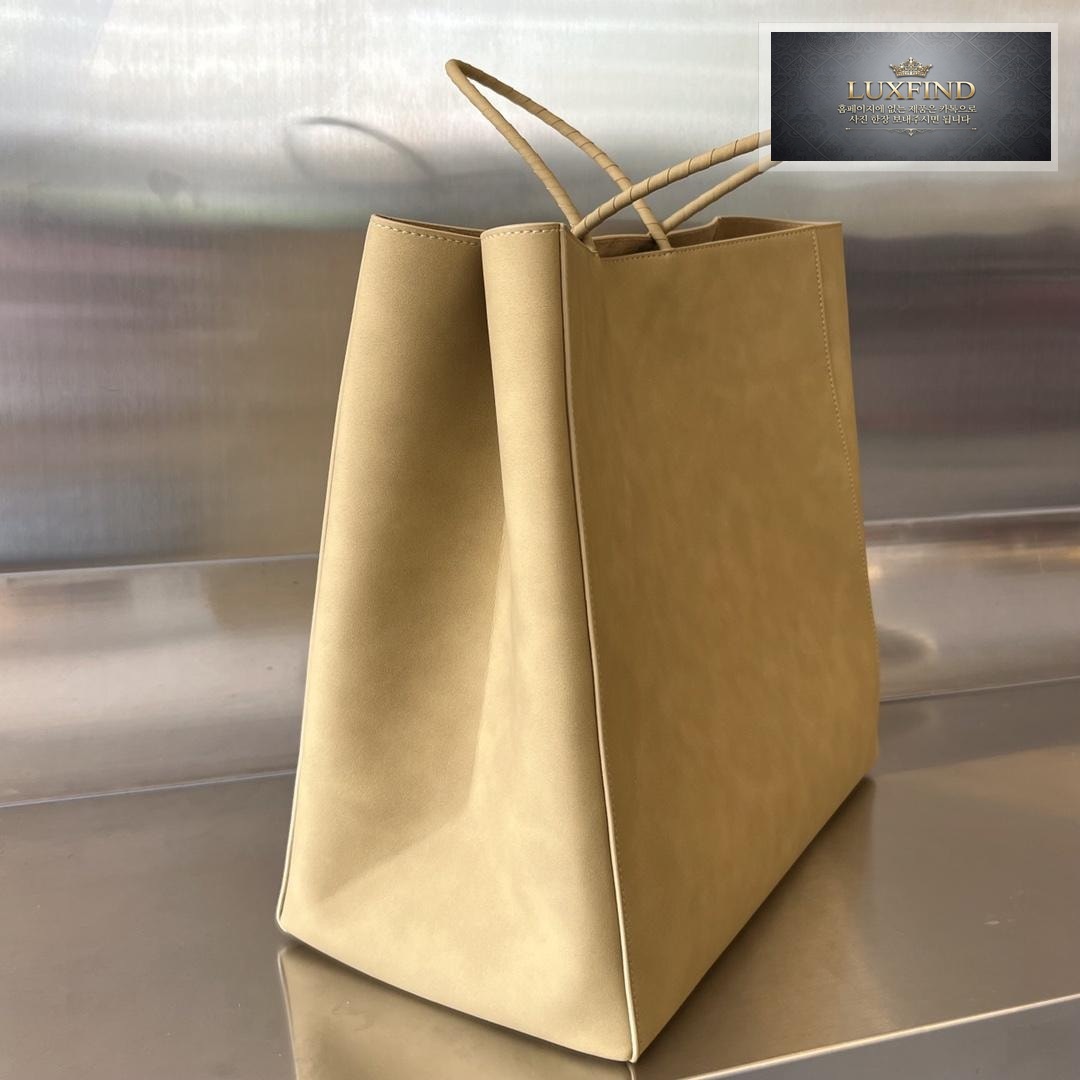 Bottega Veneta Brown Bag