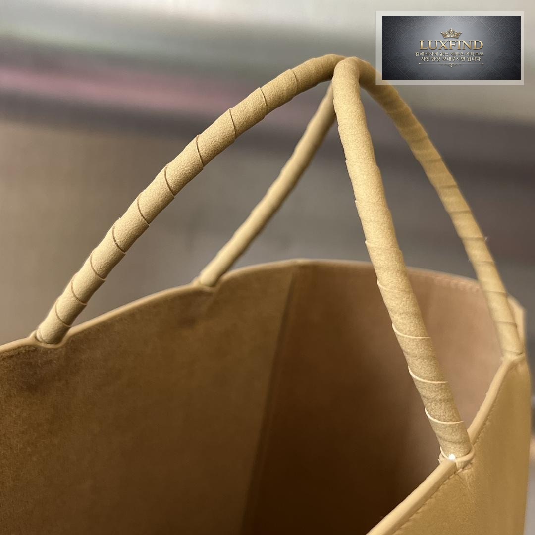 Bottega Veneta Brown Bag