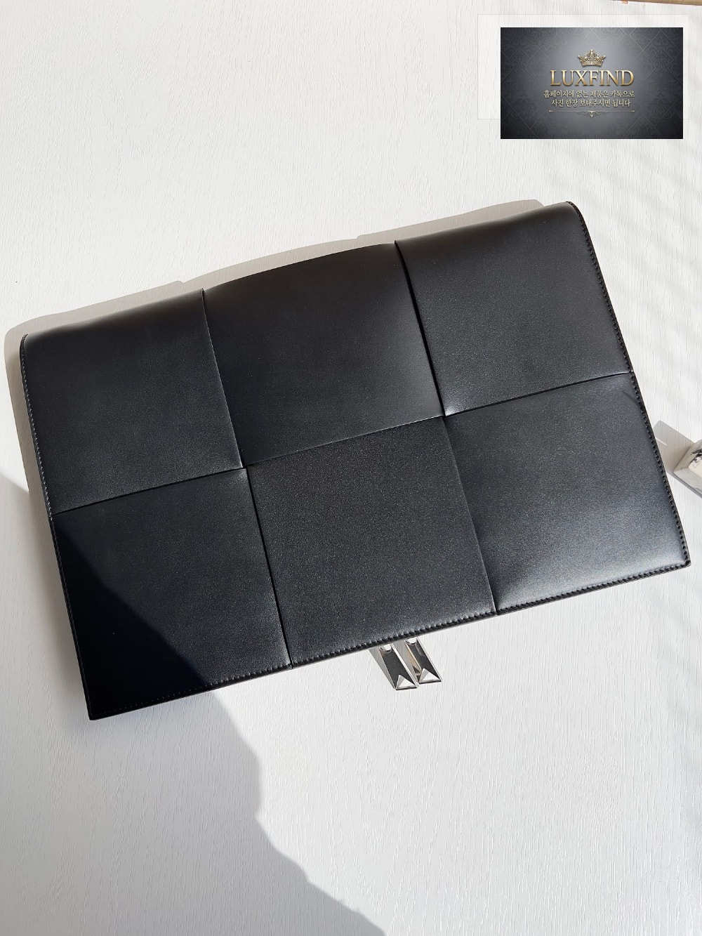 Bottega Veneta Arco Document Case