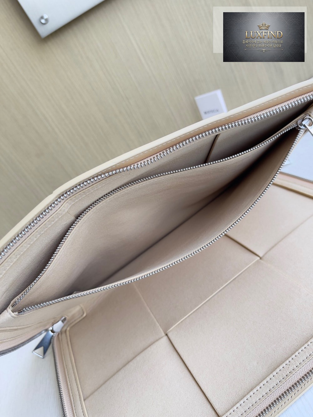 Bottega Veneta Arco Document Case