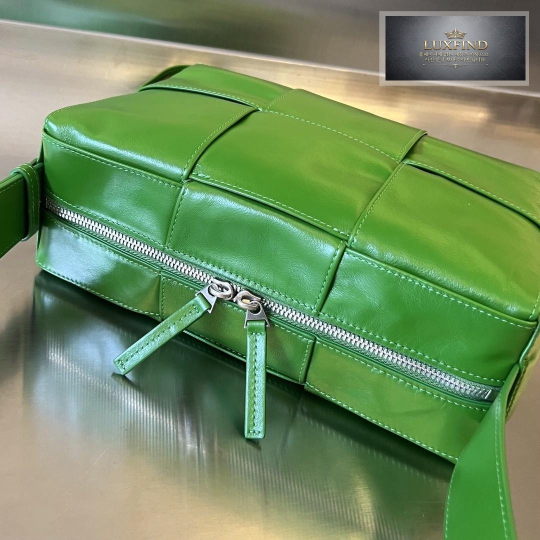 Bottega Veneta Arco Camera