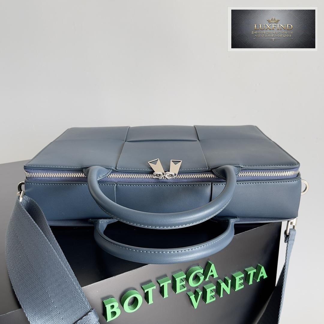 Bottega Veneta Arco Briefcase