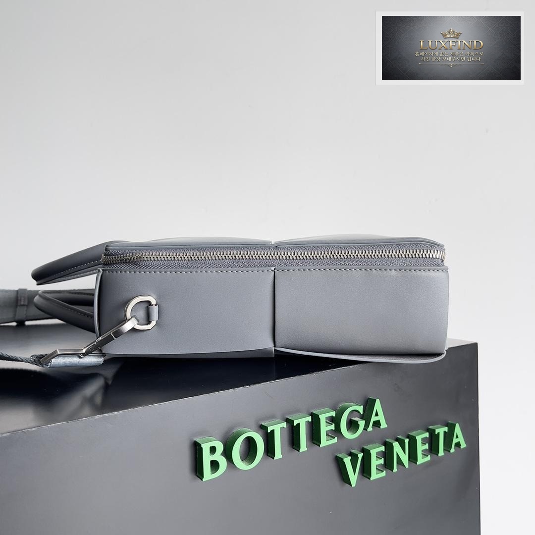 Bottega Veneta Arco Briefcase