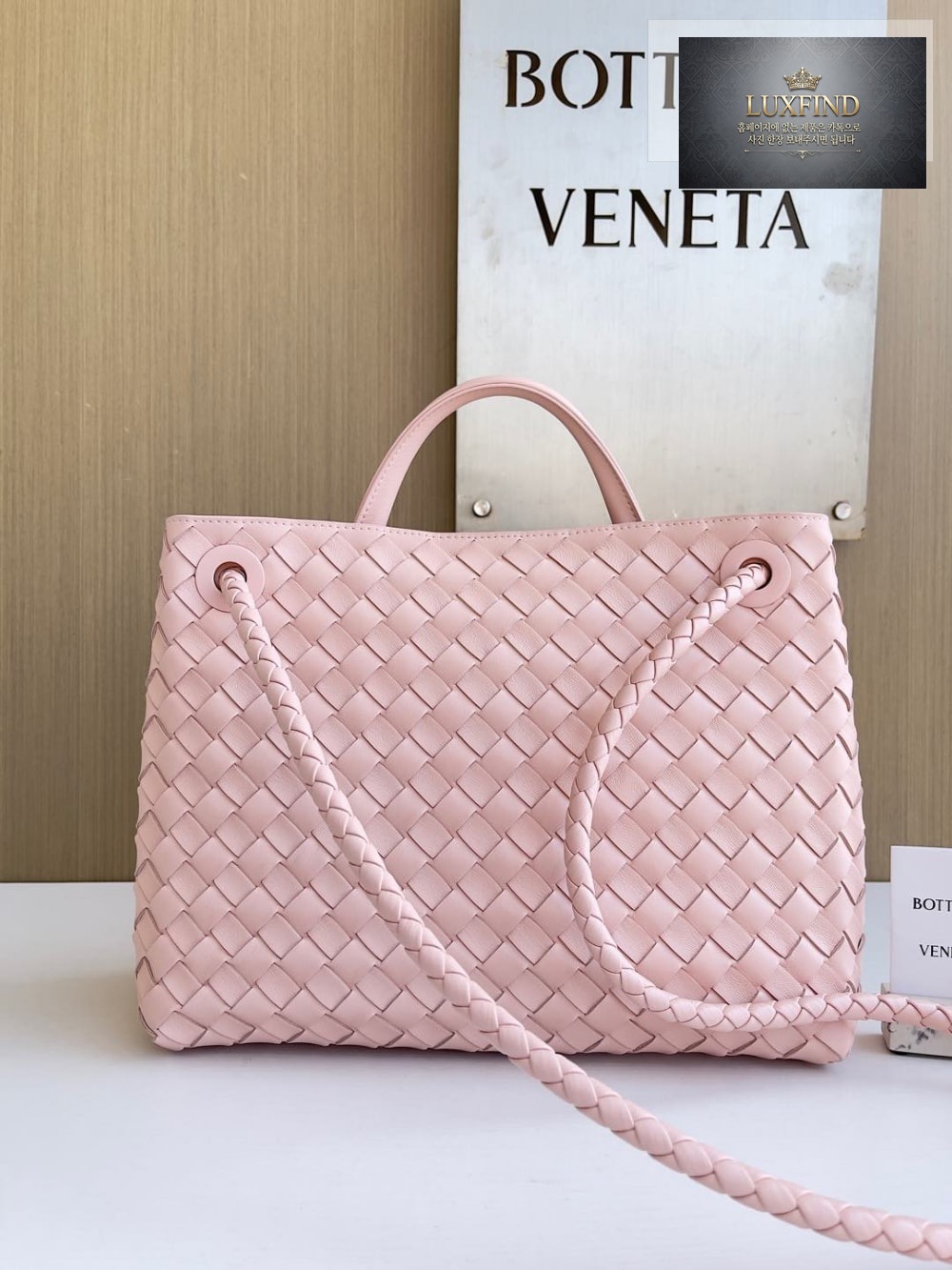 Bottega Veneta Andiamo Medium