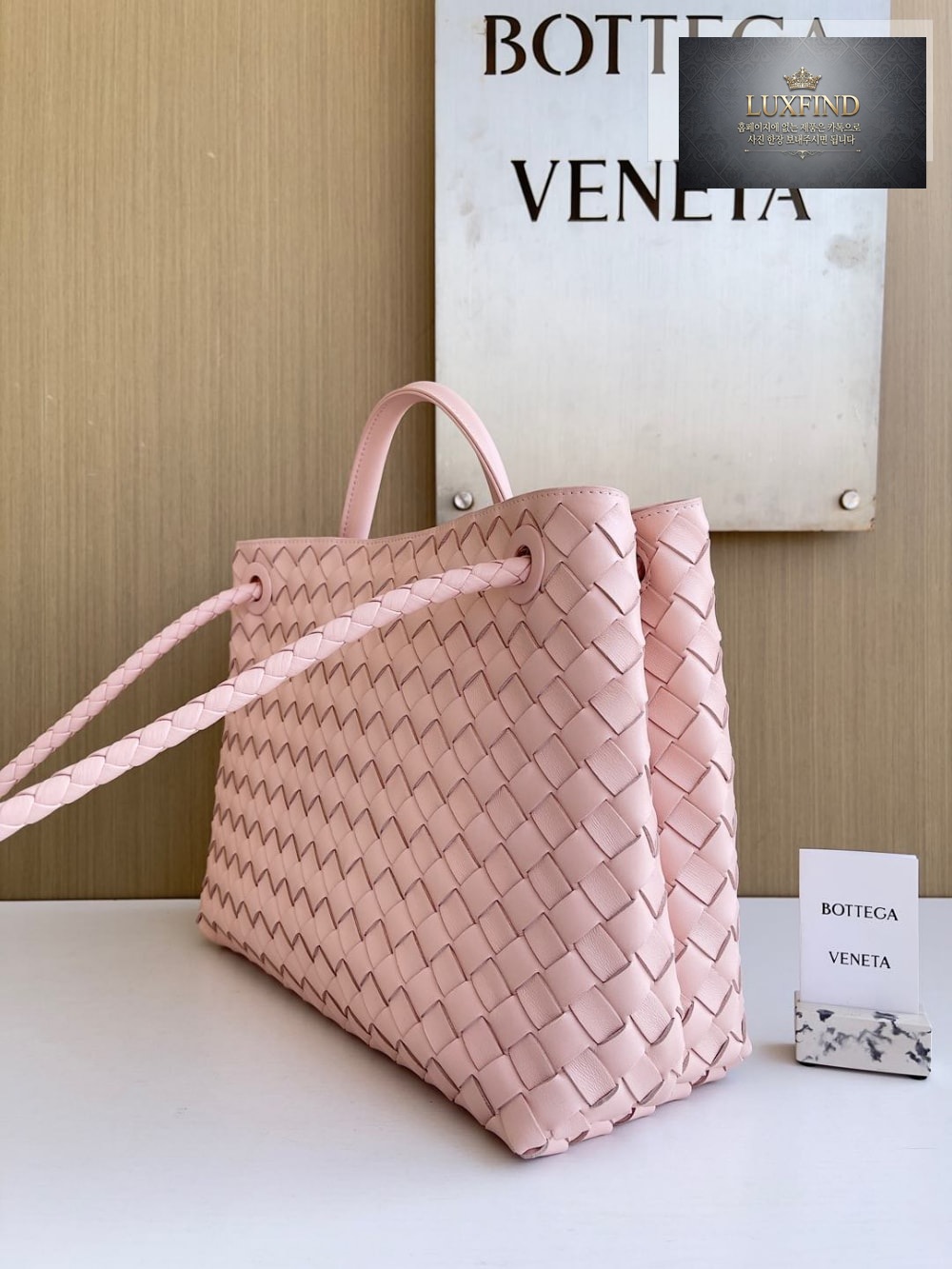 Bottega Veneta Andiamo Medium