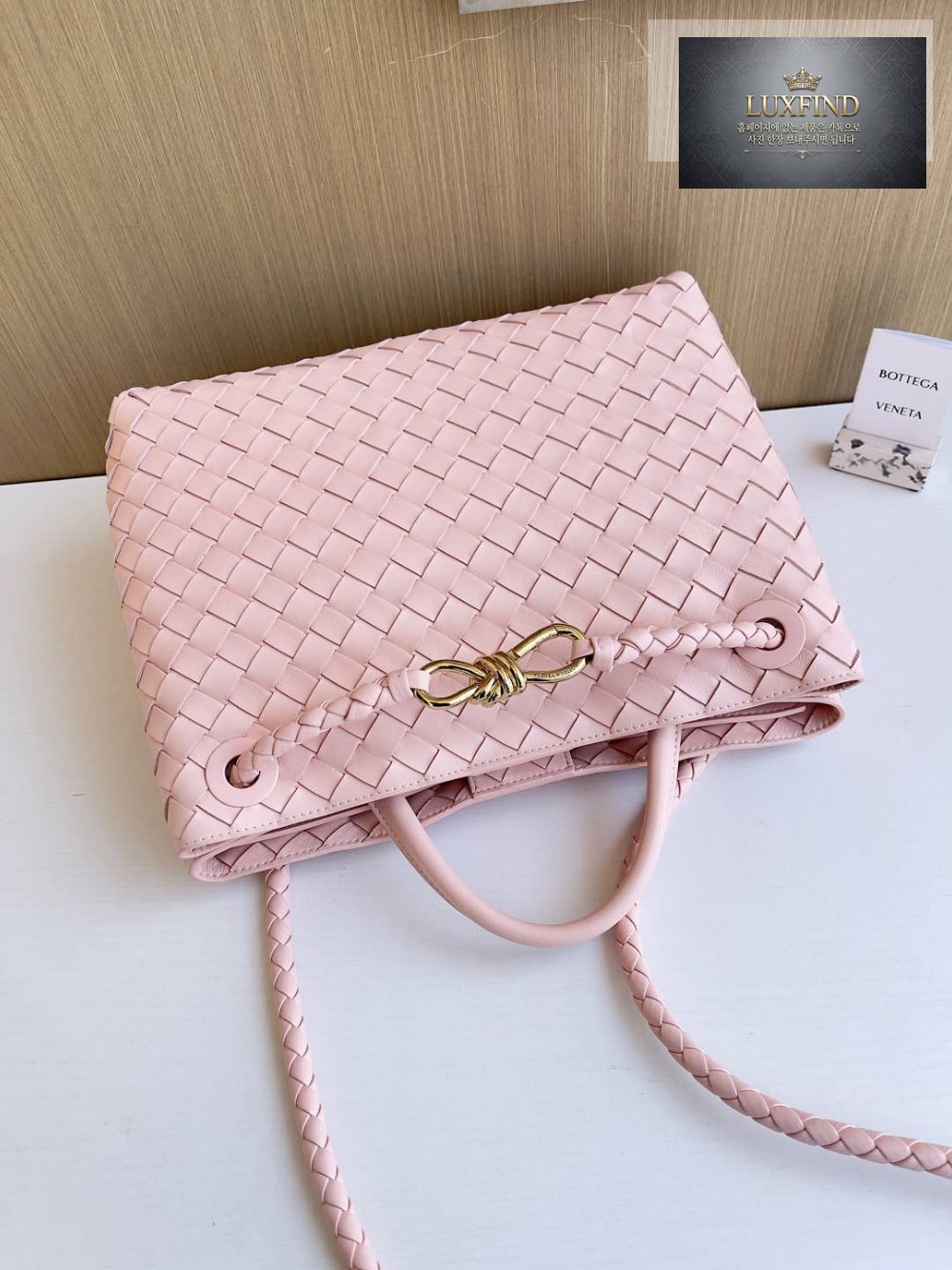 Bottega Veneta Andiamo Medium