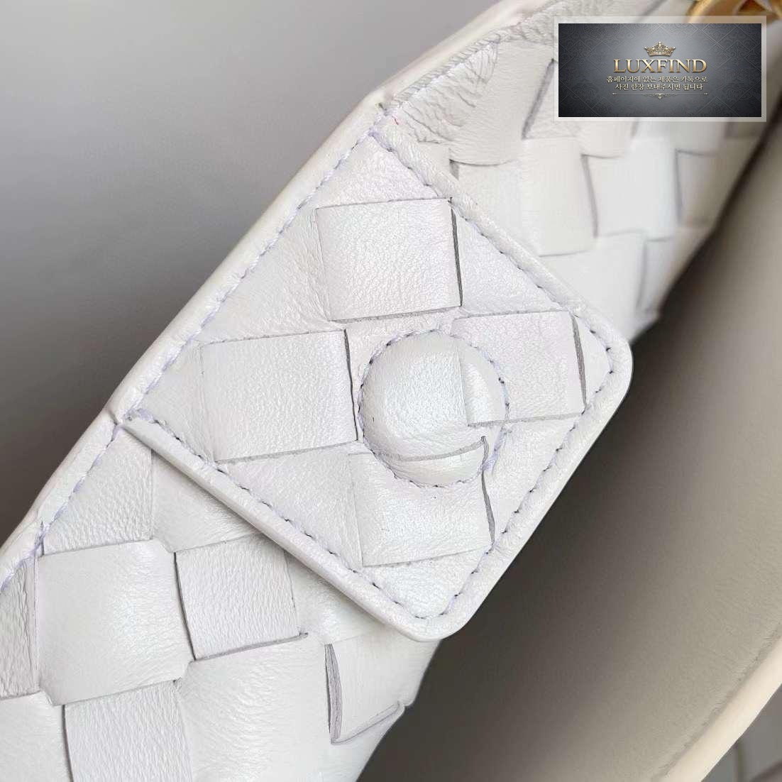 Bottega Veneta Andiamo Chain Strap