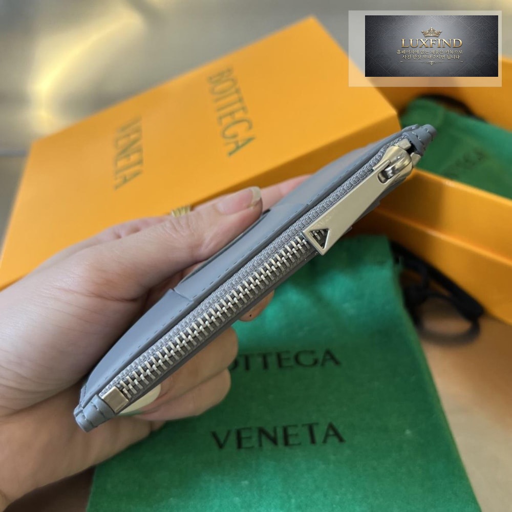 Bottega Veneta Zipped Card Case