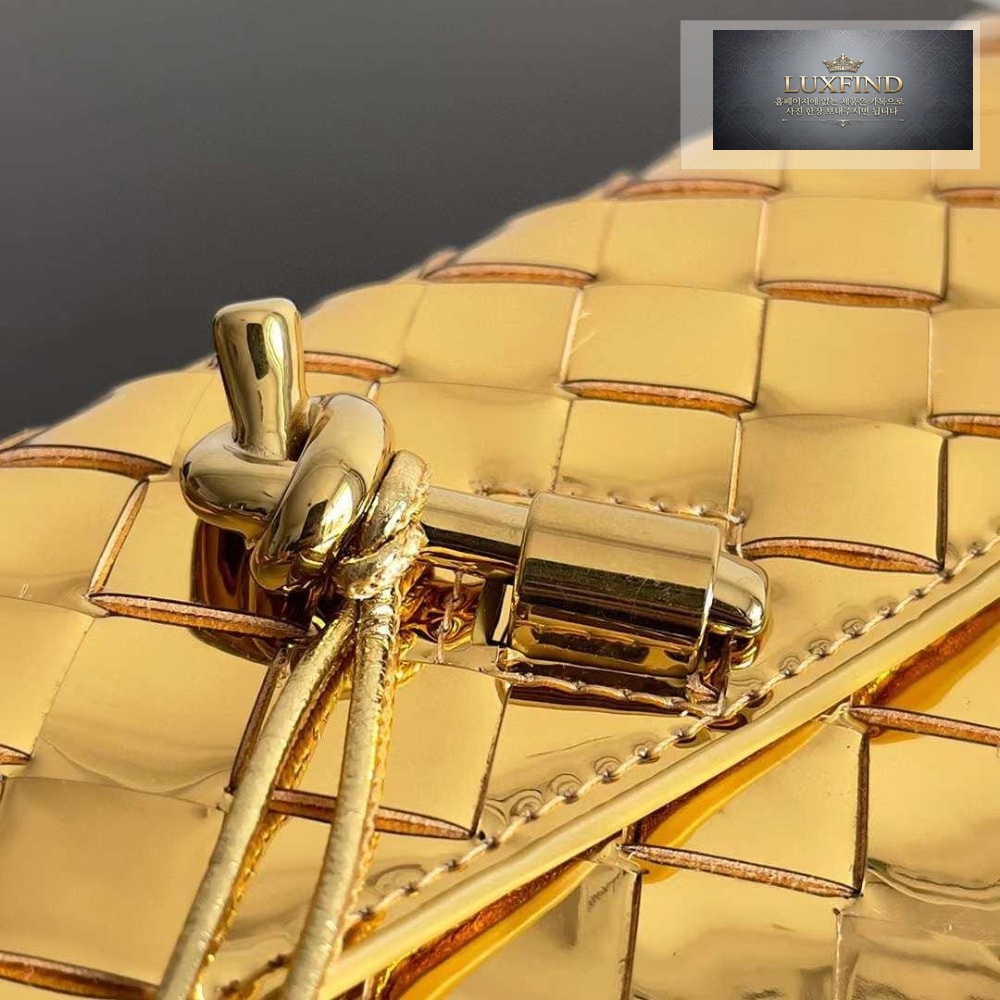 Bottega Veneta Andiamo Wallet
