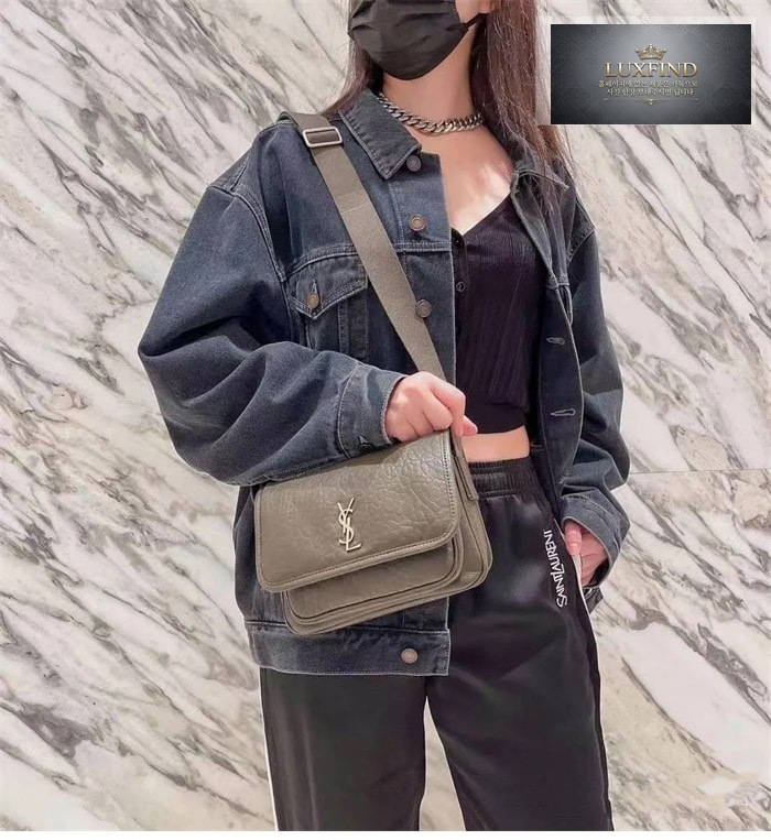 생로랑 남성 니키 Niki 스몰 메신저백