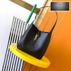 Saint Laurent Le 5 À 7 Supple Small In Grained Leather