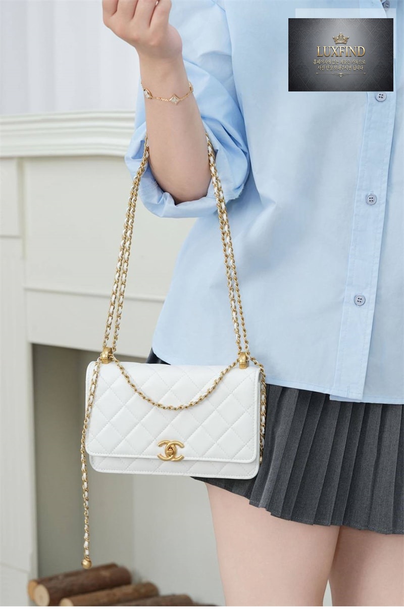 샤넬 25s WOC 램스킨 체인 지갑 크로스백 화이트 금장