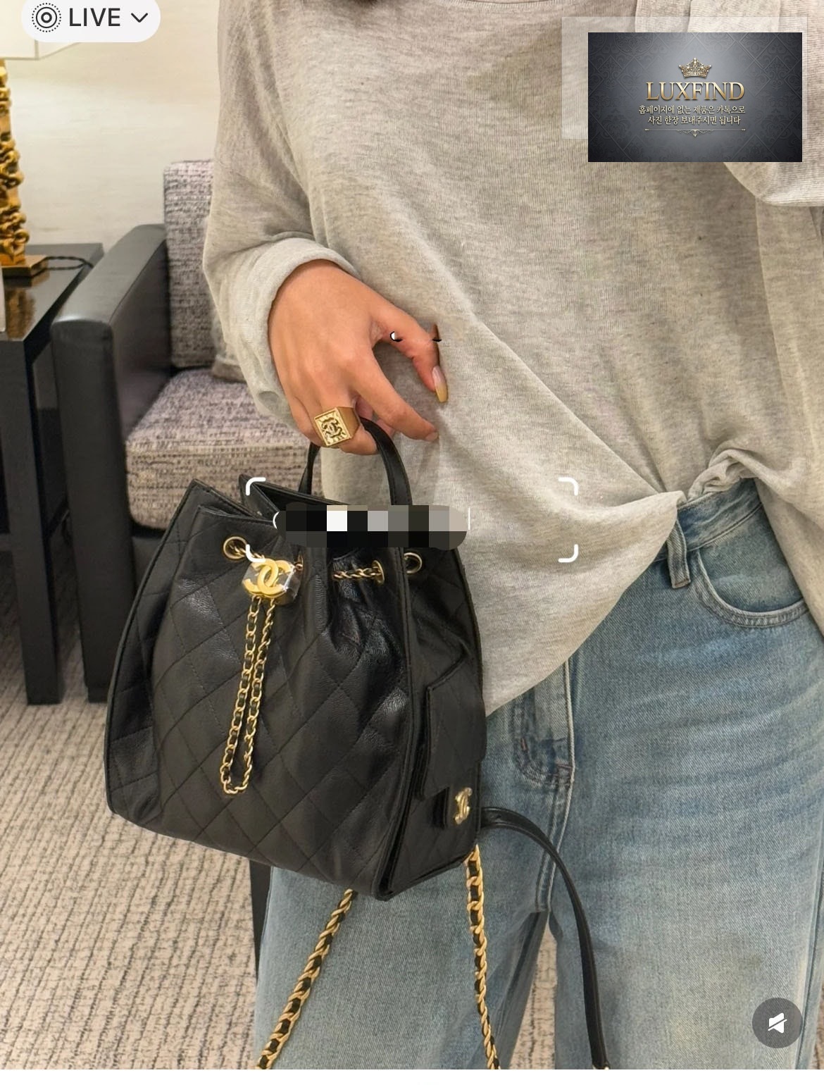 샤넬 25 미디엄 백팩 골드 메탈 블랙 캐비어