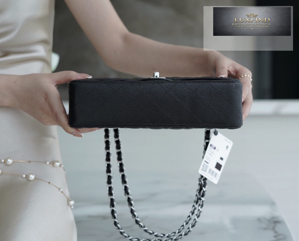 Chanel Classic Medium Caviar